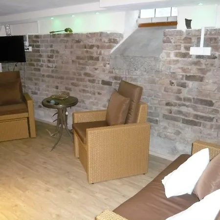 Am Weinberg بيت ضيافة *