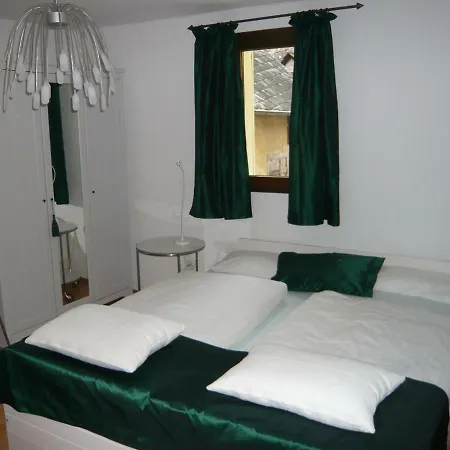 Am Weinberg Мезених